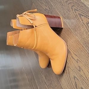 Kelsi Dagger Leather Booties 9.5
